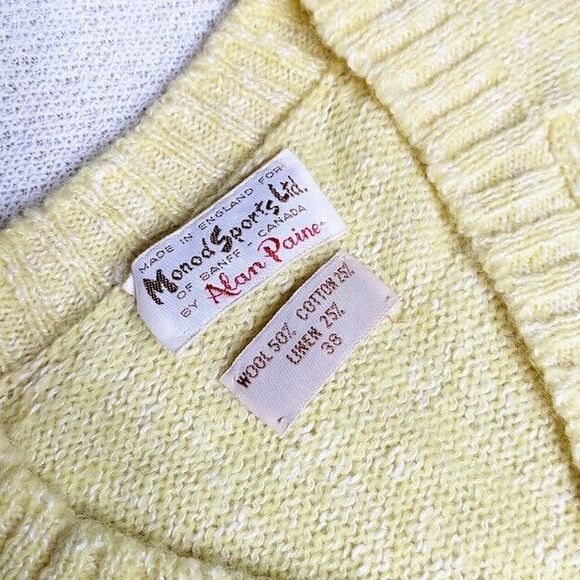 Alan Paine Vintage 60s V Neck Wool Blend Canary Sweater Made In England Size 38 - Picture 2 of 3